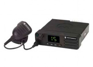 dm4400 motorola fahrzeugfunkgerät